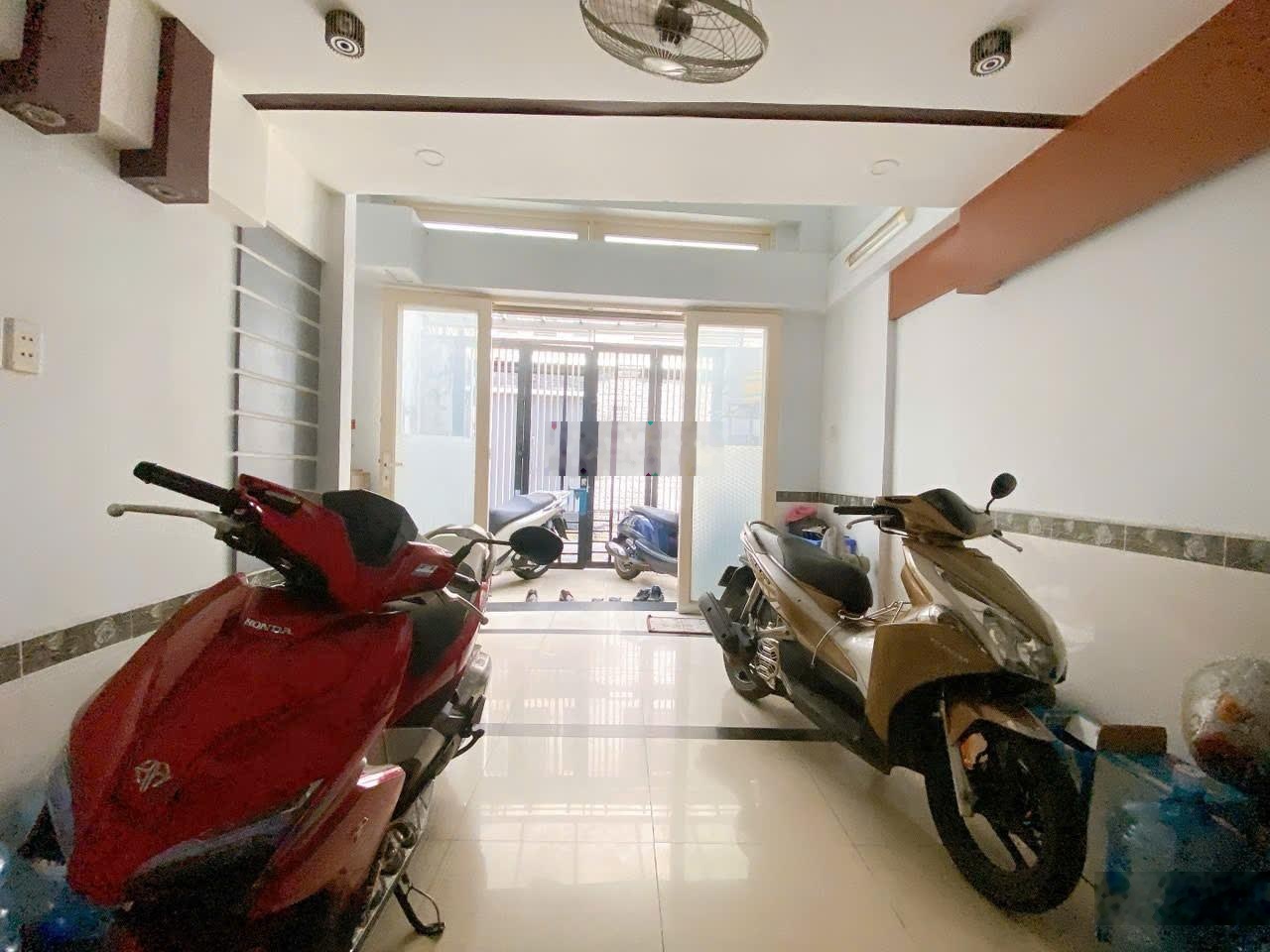 Bán nhà Bình Thạnh khu Cư Xá Bộ Công An Cũ hẻm xe hơi sát mặt tiền Bùi Đình Túy-bờ kè (4x21m) 11 tỷ