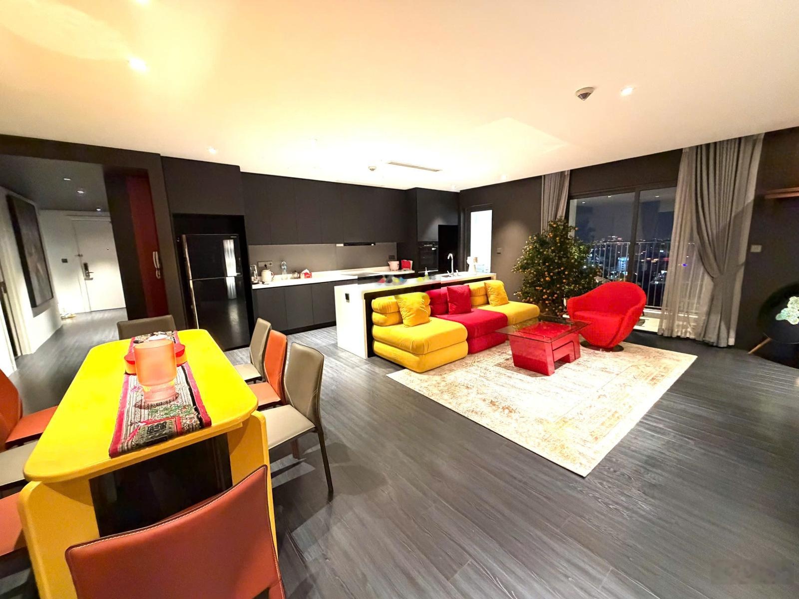 Cần cho thuê căn 3 ngủ 125m2 full nội thất tầng cao giá 25 triệu
