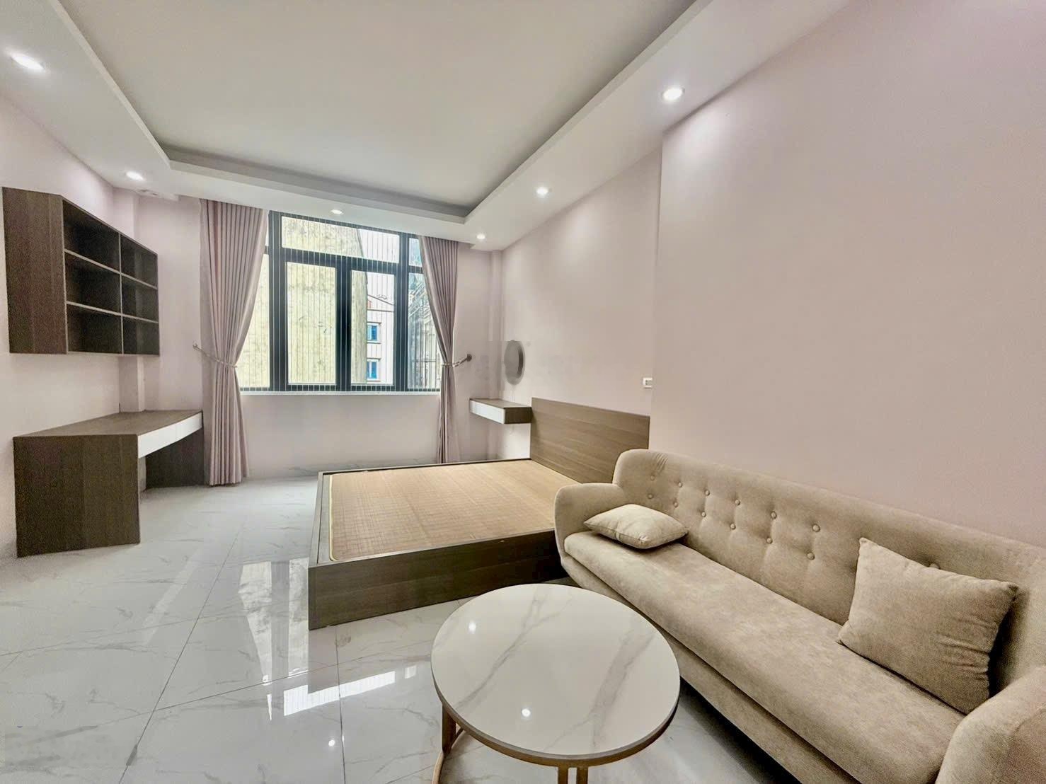 Bán nhà việt hưng 79m2-hơn 10 tỷ-dân xây-2 thoáng trước sau-ô tô gần-full nội thất-giá đầu tư
