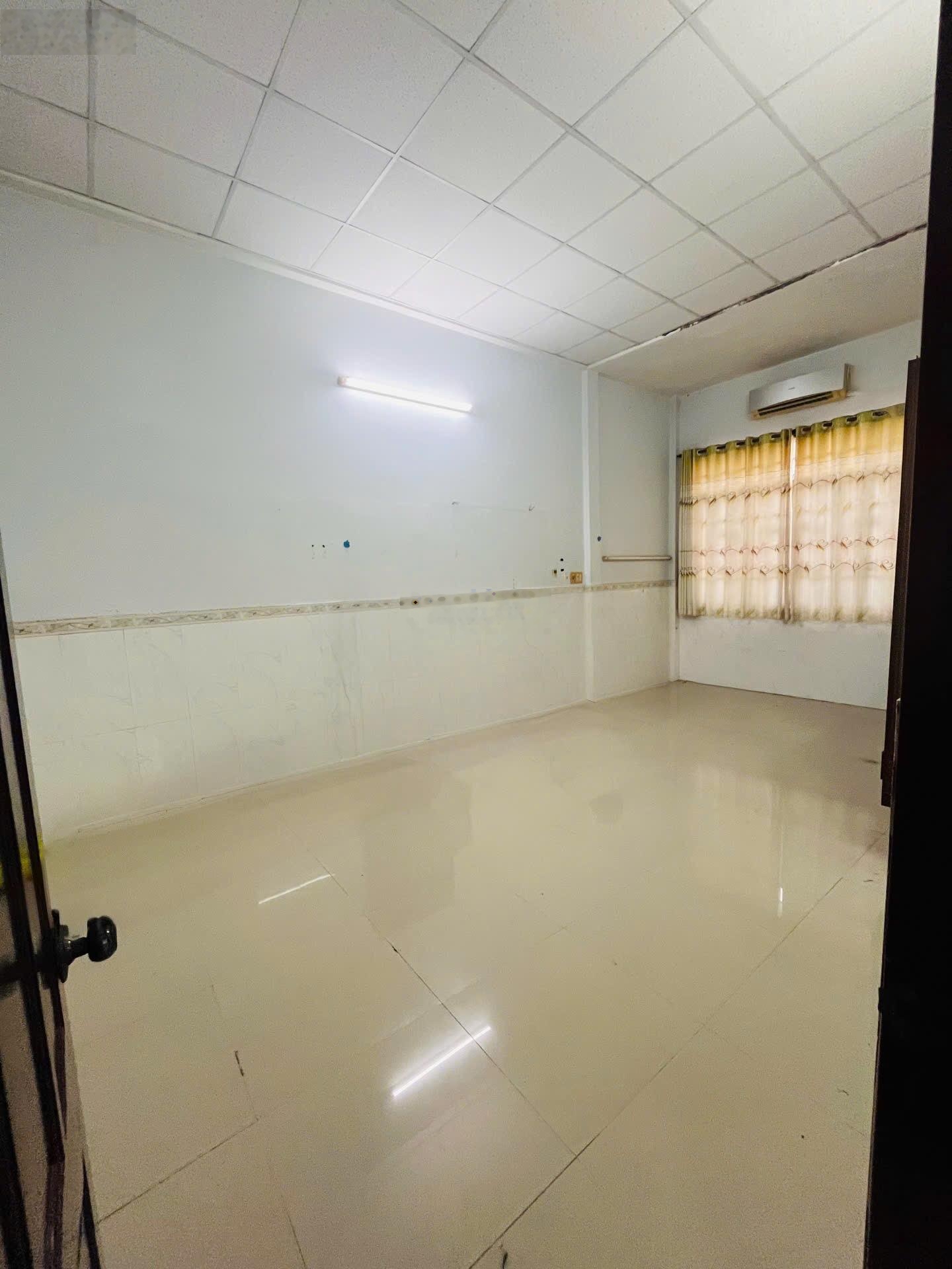 Bán nhà 1 lầu góc 2 mặt tiền lộ oto giới oto hẻm 444 Đường Cách Mạng Tháng 8, Bình Thủy, Cần Thơ