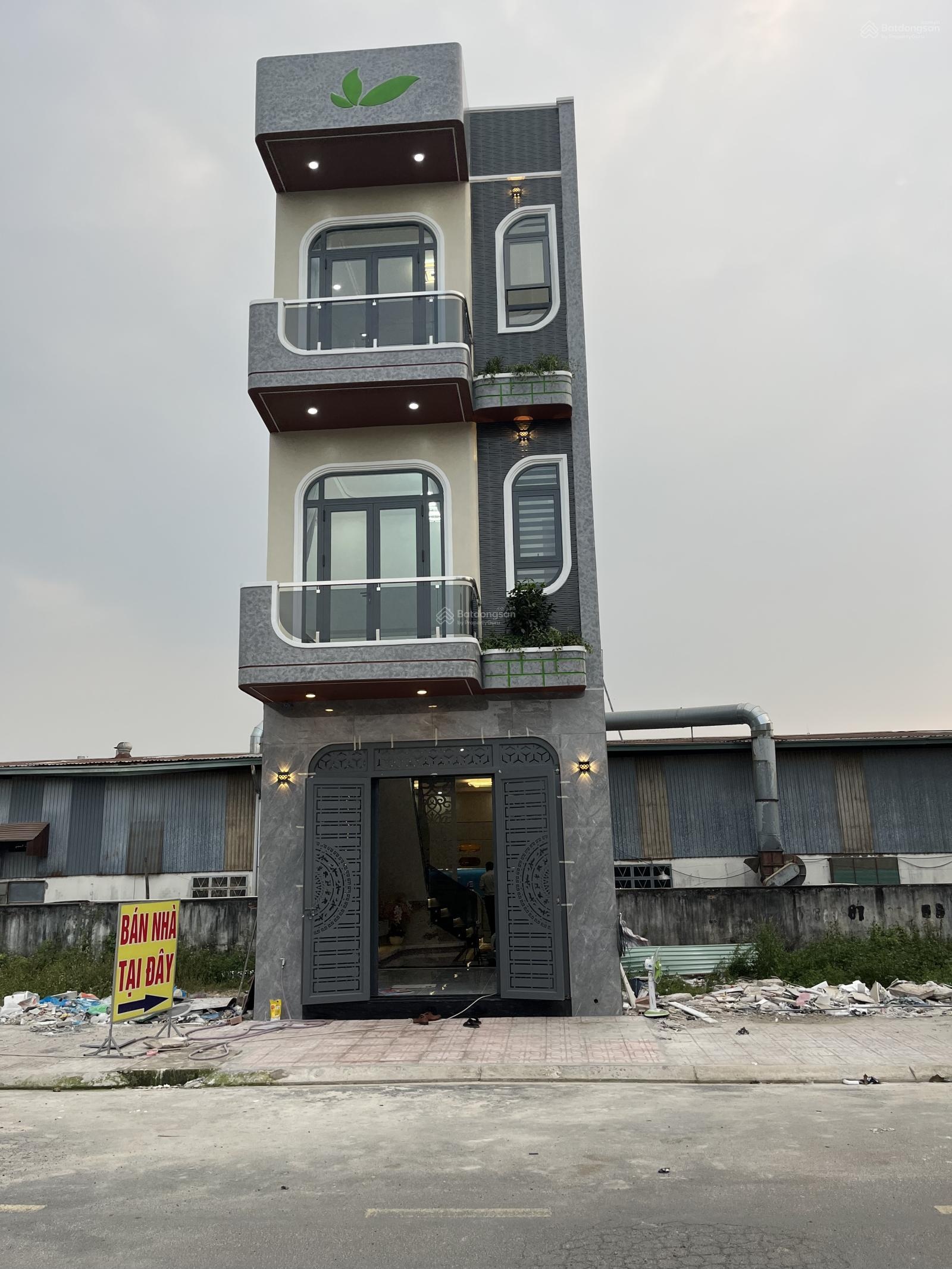 Chủ xây tâm huyết, kiên cố, tiện cho người có con trẻ, cấp 1 - cho tới cấp ba tiện ích bao quanh