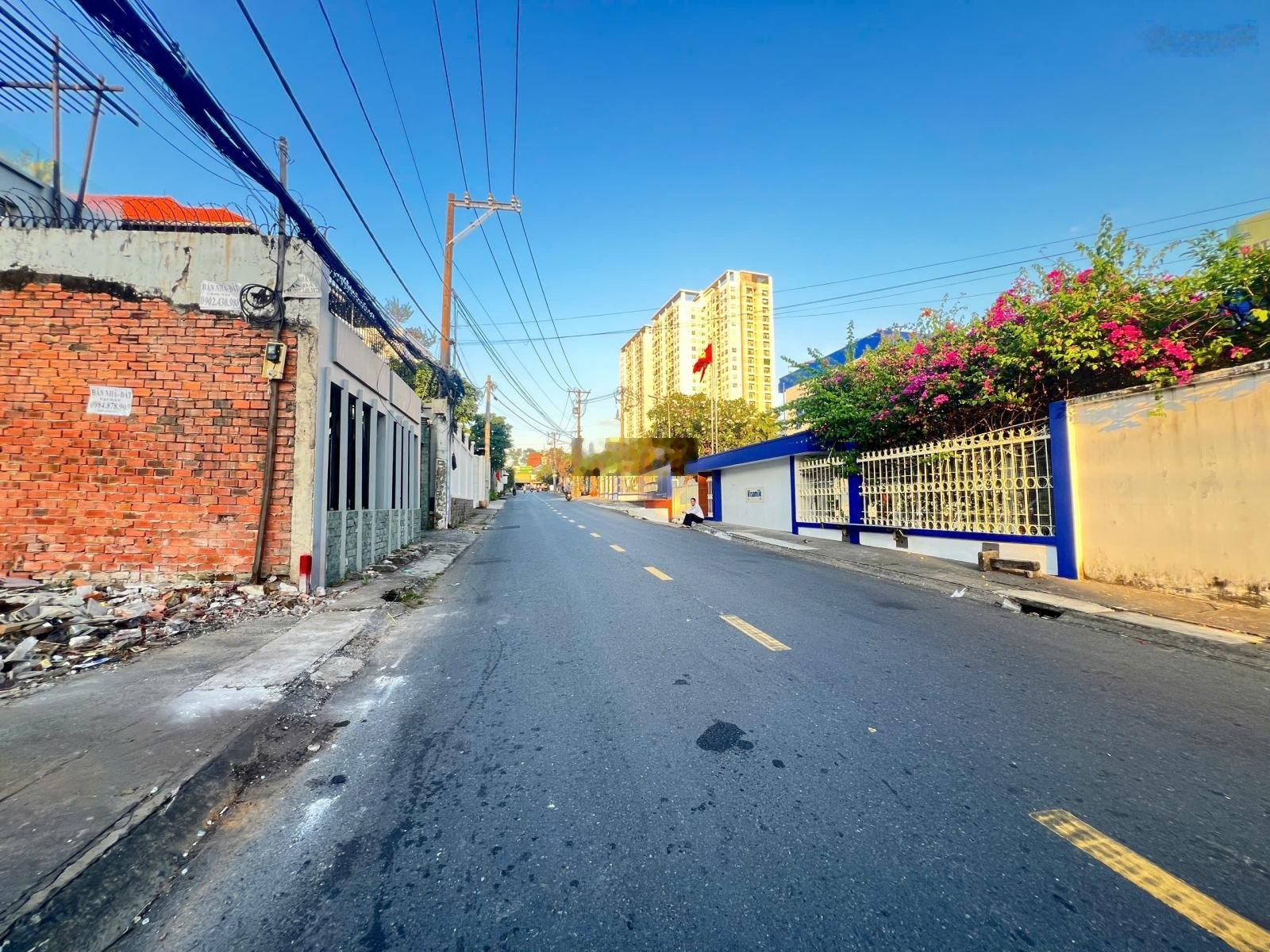 Bán đất mặt tiền đường số 6 sát vành đai 2 cách đặng văn bi 50m giá chỉ nhỉnh 8 tỷ.
