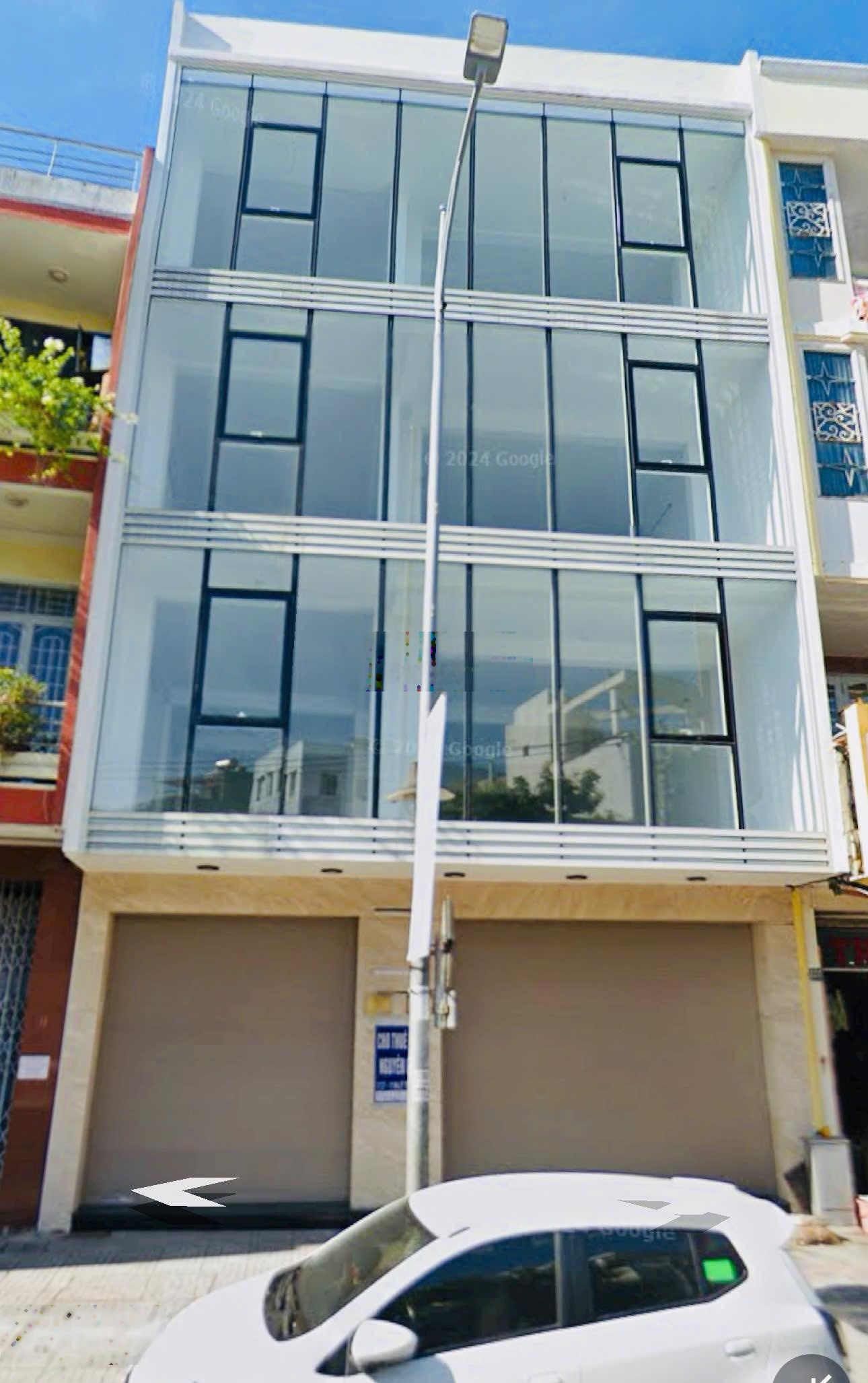 Cho thuê toà nhà 5 tầng mặt tiền ông ích khiêm , dtsd 1100m2 , thang máy , pccc đầy đủ