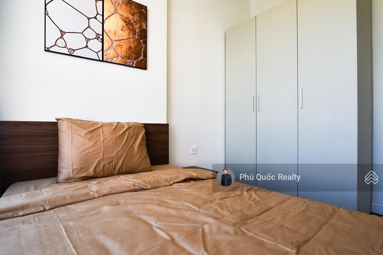 Cho thuê nhanh 3 Phòng ngủ - 2WC The Sun Avenue, Nội thất đầy đủ, ban công dài