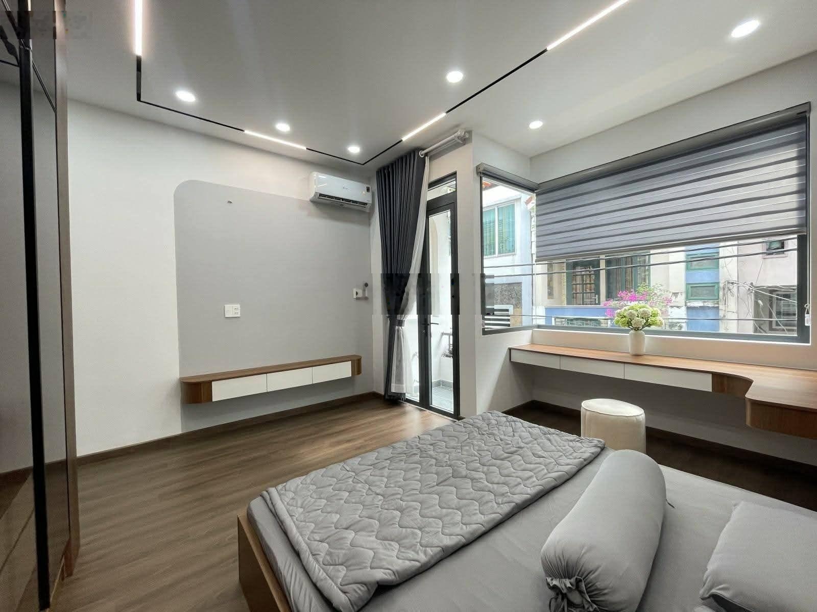 Siêu phẩm Minh Khai, ngõ thông, 45m2, 5 tầng, mặt tiền khủng bề thế, full nội thất