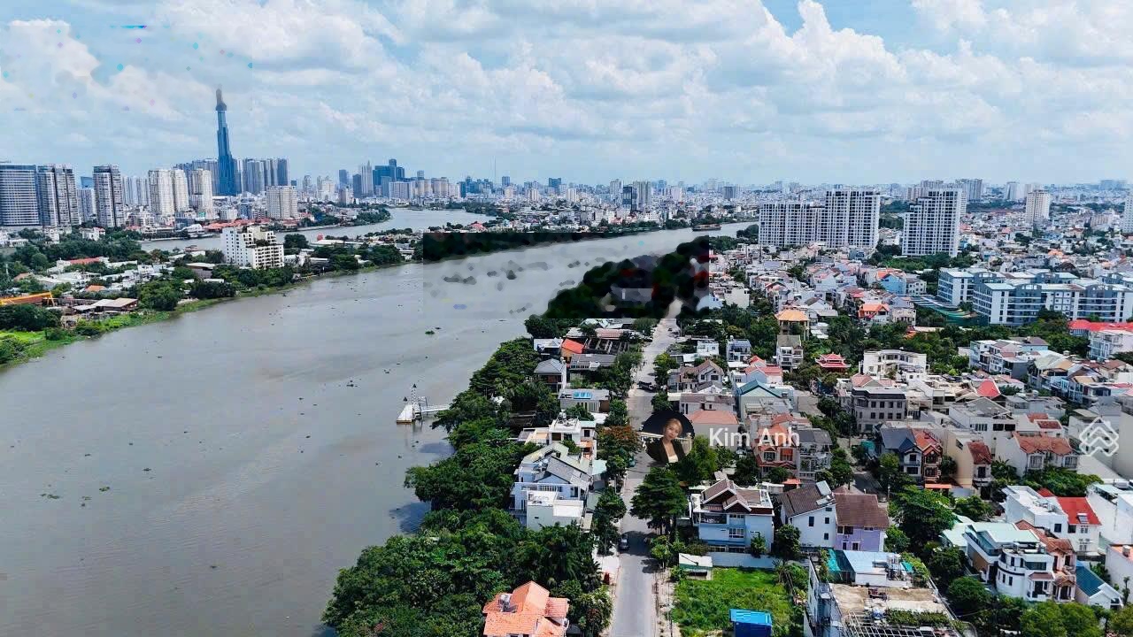 Bán đất mặt tiền đường số giá rẻ nhất 83tr/m2, khu bên sông ngang 8m, hướng đông nam, gigamall.