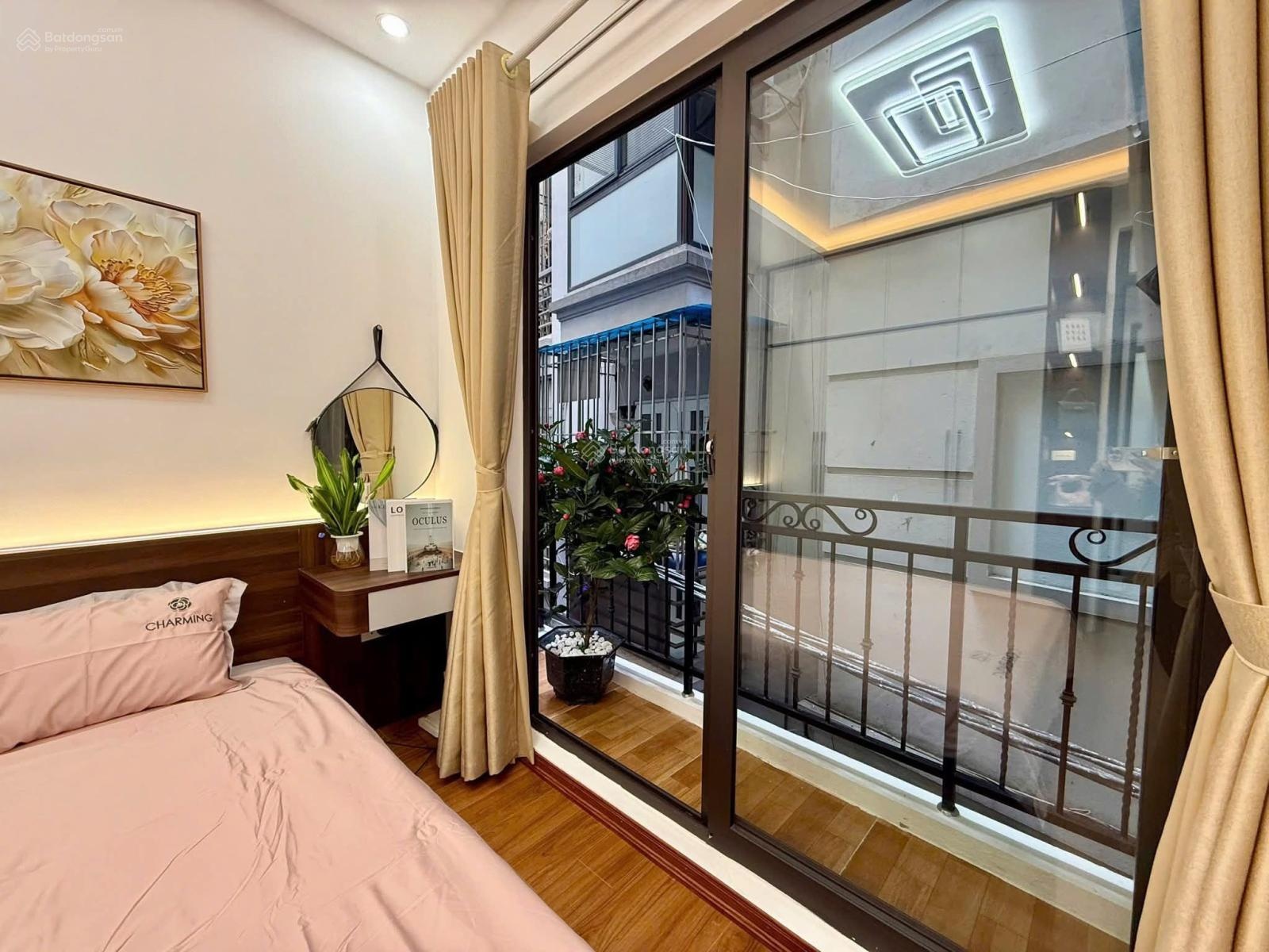 Thật 100! Phố Văn Cao gần ô tô, lô góc, kinh doanh, nội thất đẹp ở luôn