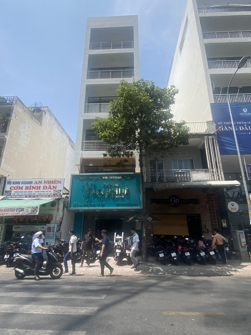 Bán Mặt Tiền Lý Thường Kiệt Q10 đối diện CoopMart (4.5mx18m) 5 tầng. Gía bán 29 Tỷ