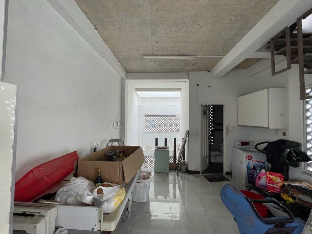 B.án nhà mặt tiền bông sao q8 có 102 _ 5 tầng _ dtsd 245m2 chính chủ . 9,99 tỷ