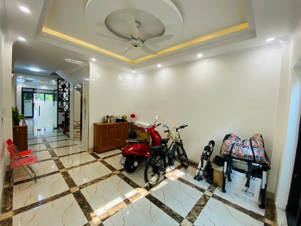Nhỉnh 13 tỷ! Bán nhà mới - 55m2, 7Tầng - thang máy - ngõ thông - ô tô tránh - kinh doanh - Xuân La