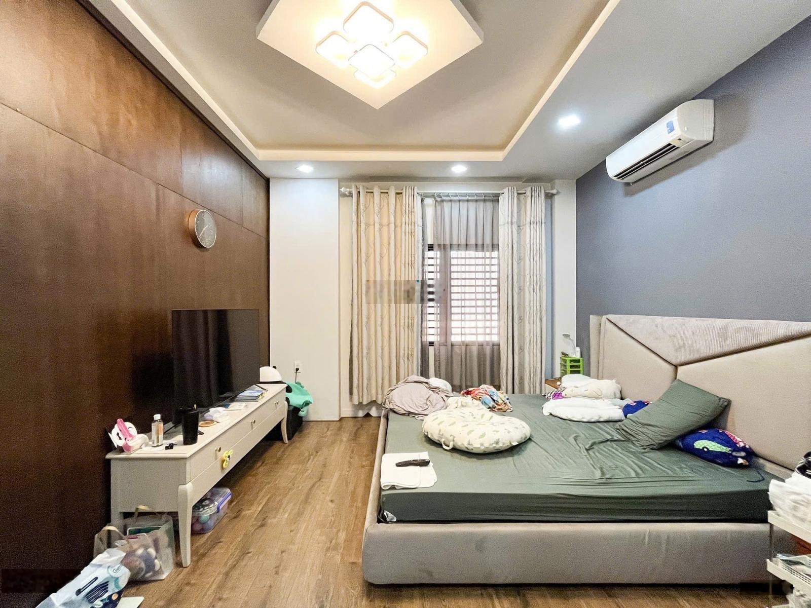 Sát mặt tiền - hẻm 6m tăng bạt hổ, p11, bt - 2 mặt trước sau - dt 5x11m - 4 tầng - nhỉnh 10 tỷ tl