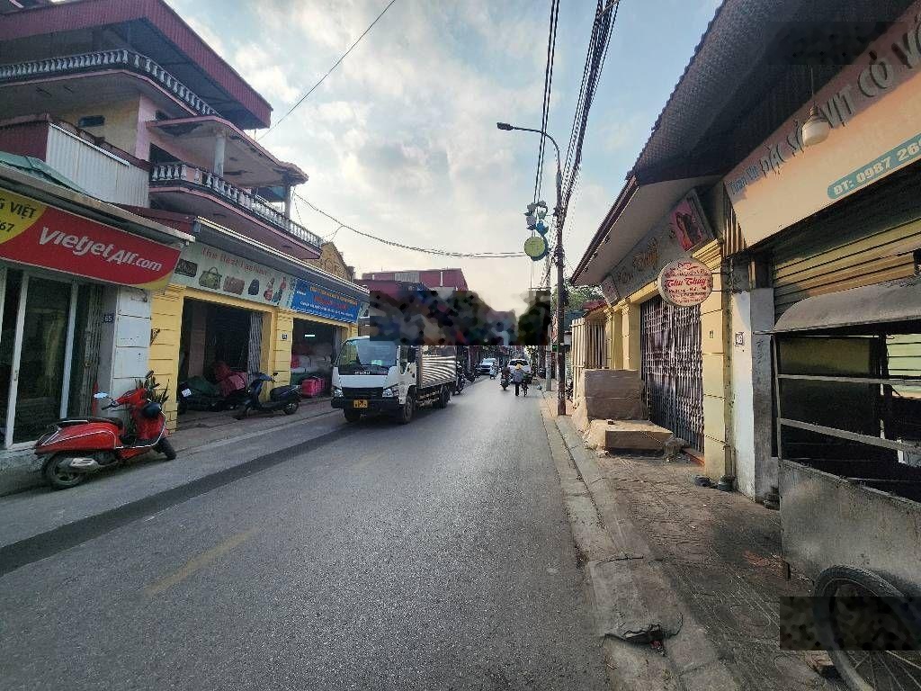 Ô tô 7 chỗ thông, gần công viên, hàng xóm Vinhomes Ocenpark, tiện ích đầy đủ, bán 85m2 đất Gia Lâm.