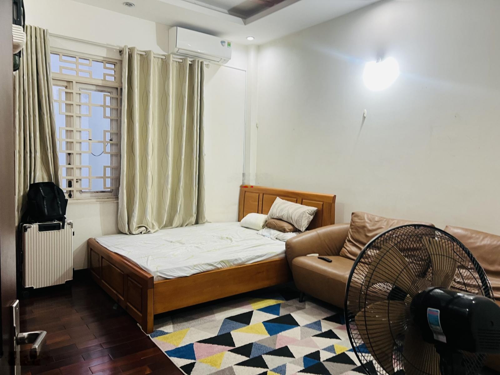 Hàng hiếm cách đường 39 chỉ 15m nhà kiên cố chủ chọn từng viên gạch kết cấu 3 tầng giá chỉ 9,4 tỷ