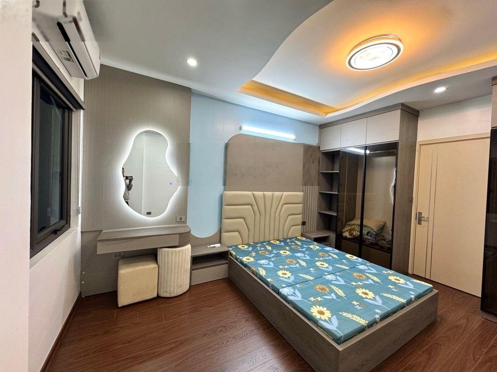 Bán Nhà Phố Nam Dư - Vĩnh Hưng - Gần Mặt Phố Rộng - Sân Dể xe rộng rãi - 33m2 Giá CHỉ 6,8 tỷ