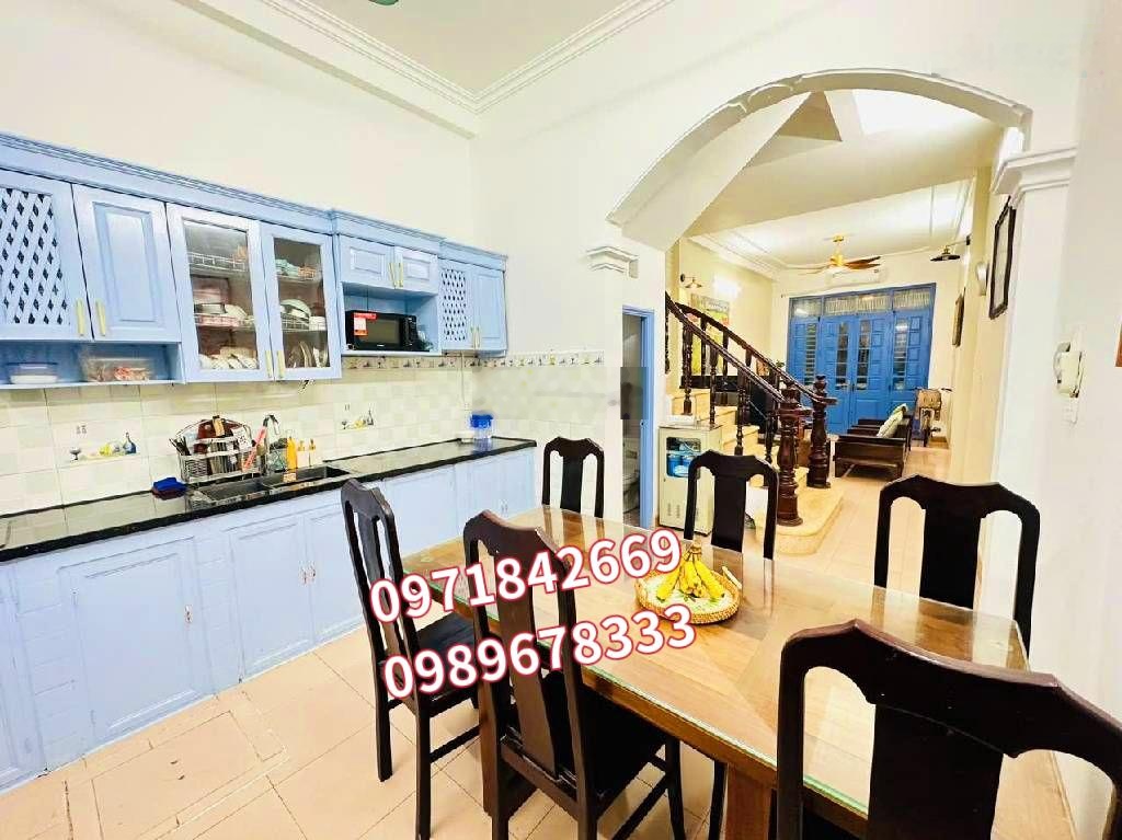 Hàng xóm Linh Đàm, Thanh Liệt, căn nhà 5 tầng, ô tô đỗ cửa, giá chào 10 tỷ (thương lượng mạnh)
