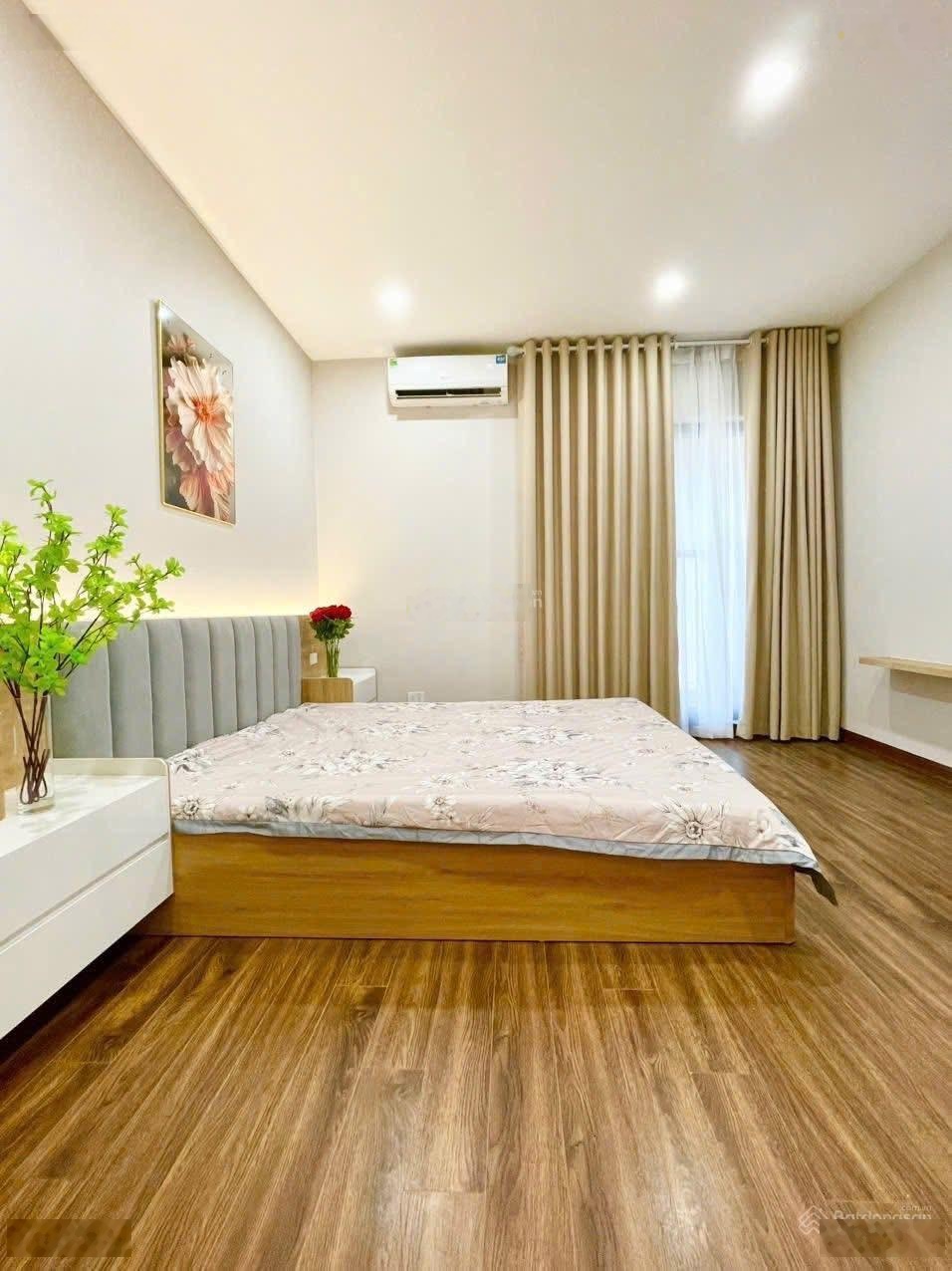 Bán CC Landamark Hà Đông Dt 107m 3 ngủ giá chào 7 tỷ 650 tr có thương lượng