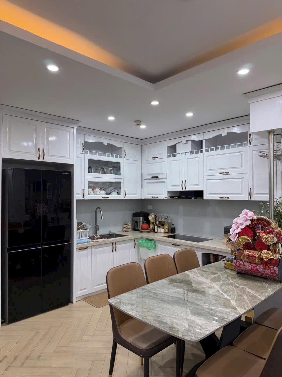 Bán CC Victoria Văn Phú Hà Đông Dt 107m 3 Ngủ giá chào 7 tỷ 950 tr