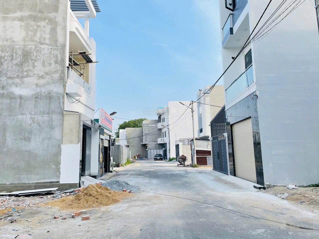 Lô đất 2 mặt tiền rất đẹp. Giá tốt nhất thời điểm hiện tại