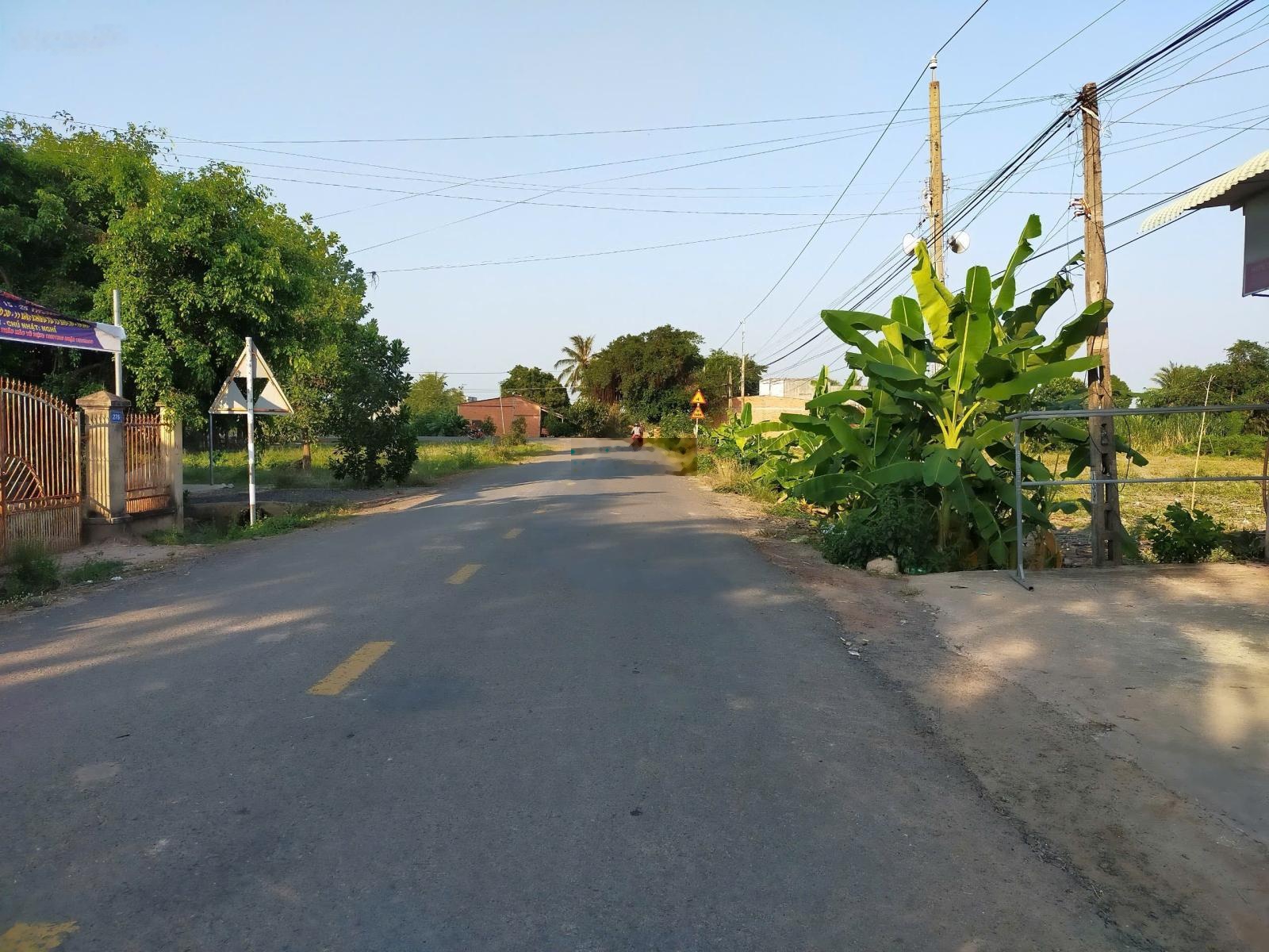 Đất nền thị trấn Cần Giuộc , giáp với đường Nguyễn Thị Bẹ 300m , 100m2 đất thổ , sổ riêng , 510tr