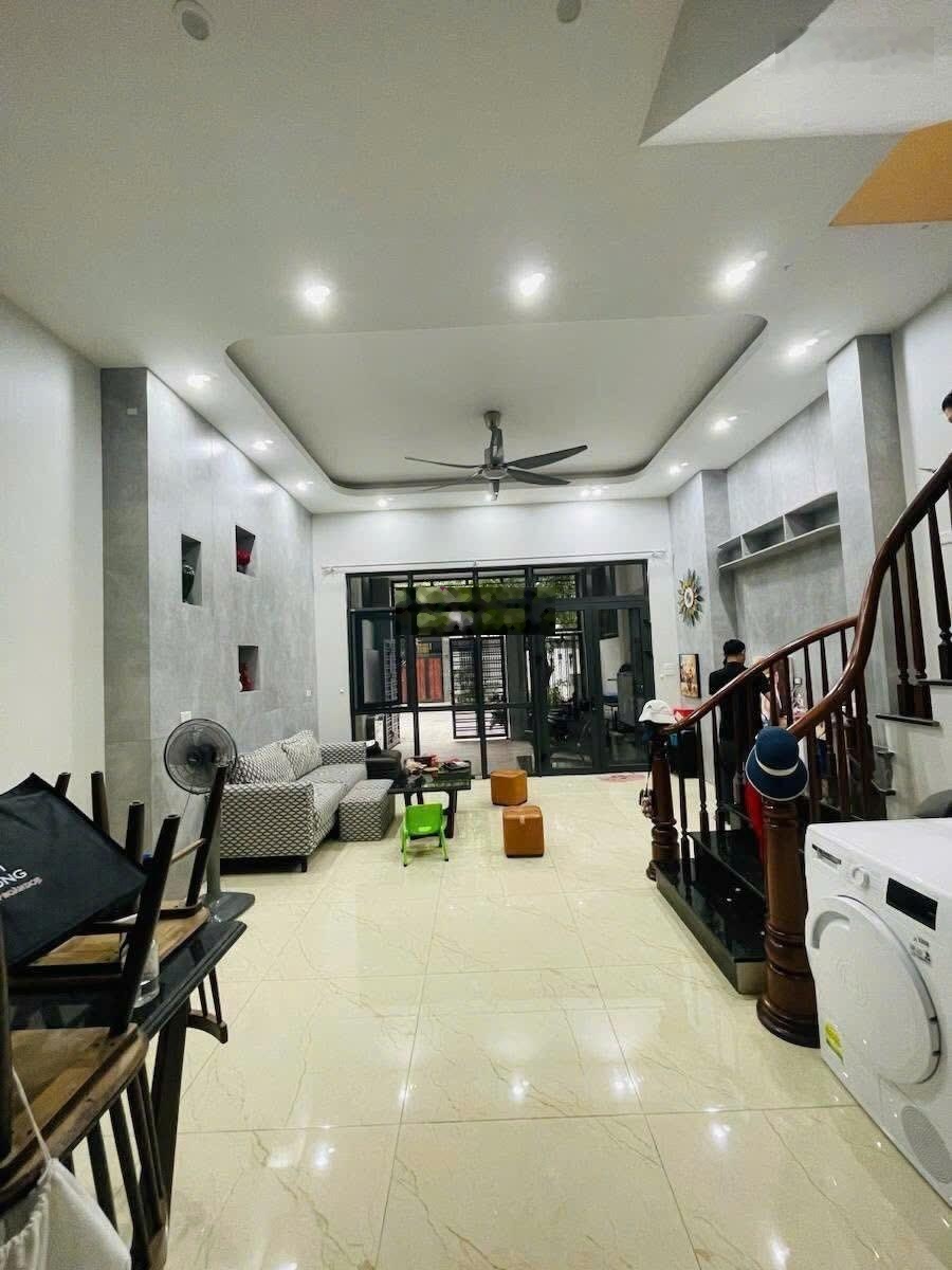 Liền kề KDT Xuân Phương Phân Lô 3 ô tô tránh dừng đỗ 90m mặt tiền 5m xây 3 tầng ô chờ thang máy