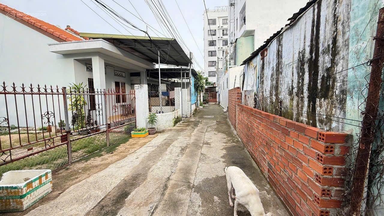 Bán lô đất đẹp hẻm oto Bắc Sơn thông Đặng tất đường Nhà Thờ giá chỉ 4,95 tỷ