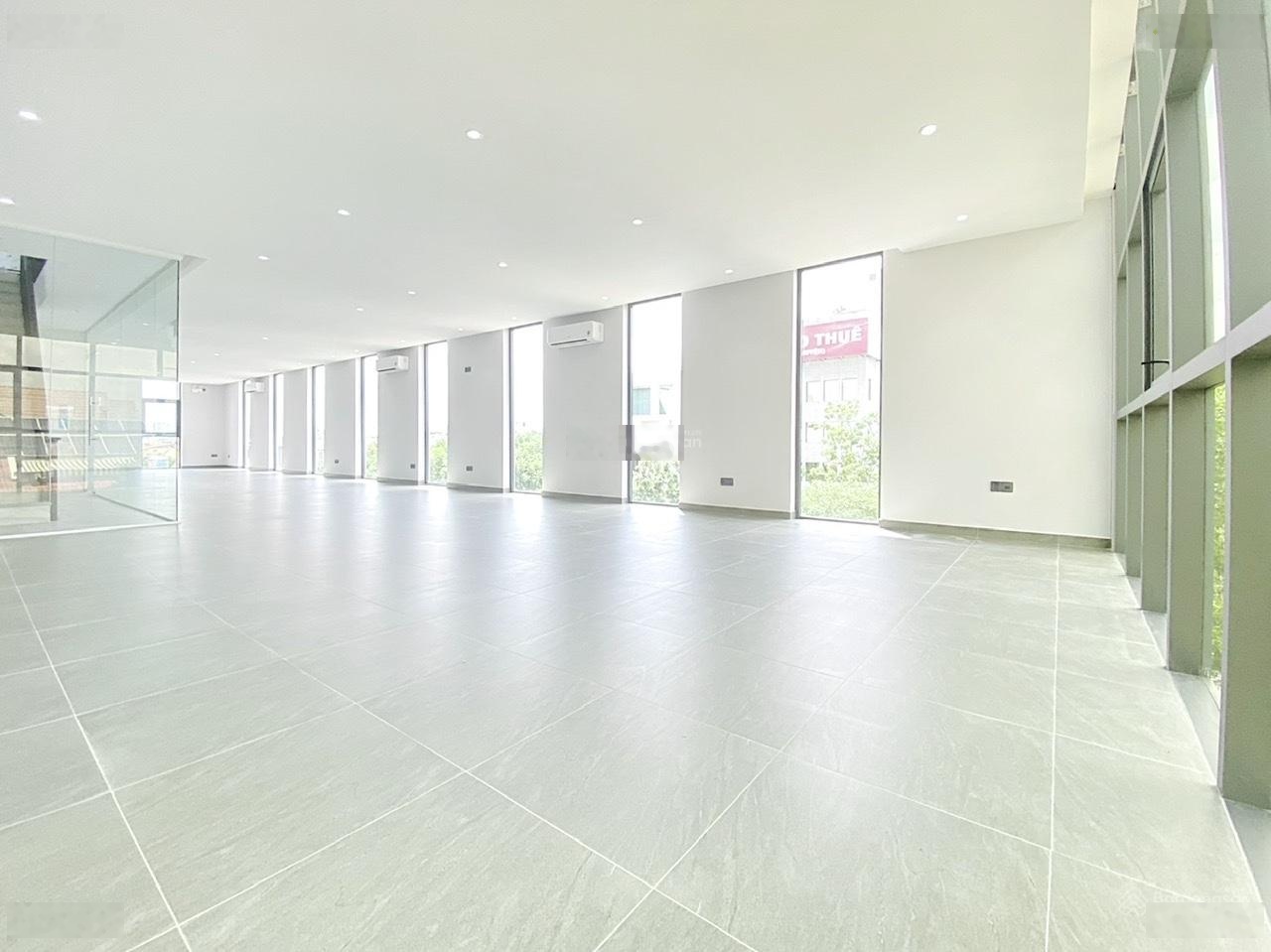 Cho thuê toà nhà văn phòng, mặt tiền đường 40 Thảo Điền Q2, 450m2 1 trệt 3 lầu, giá chỉ 15$/m2
