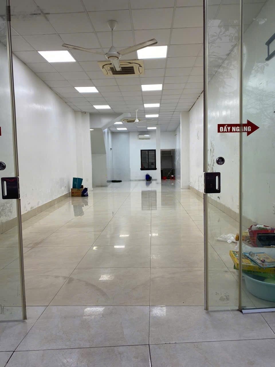 Cần cho thuê nhà mặt đường nguyễn đức cảnh cát dài lê chân hải phòng