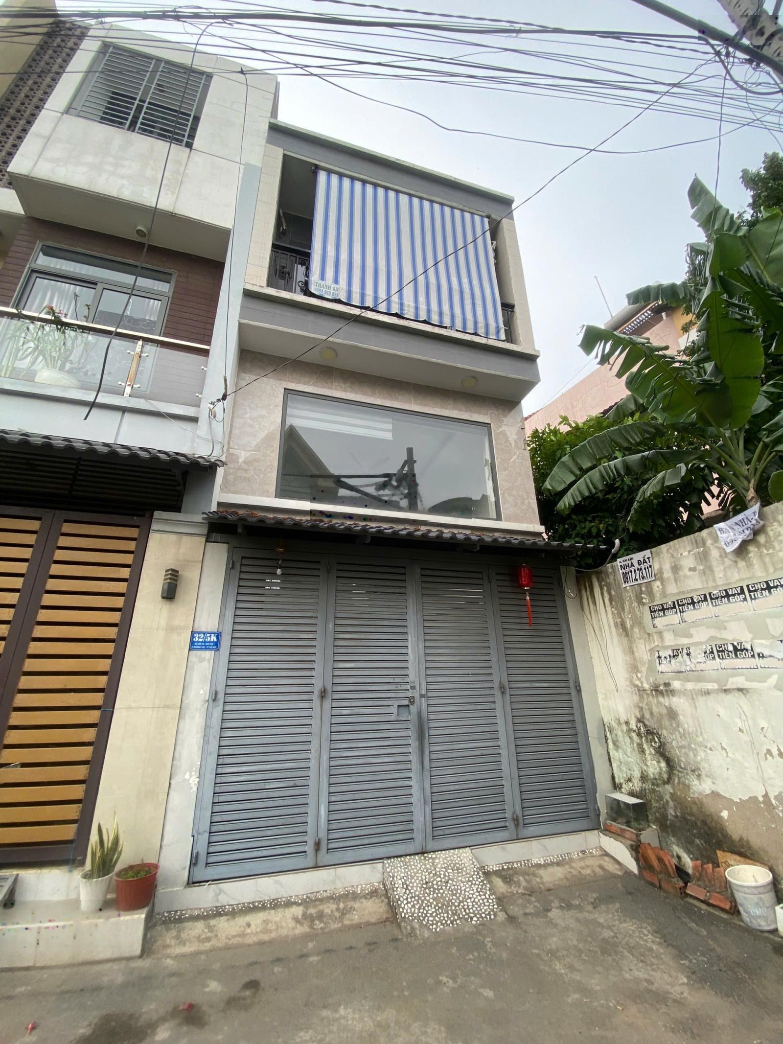 Bán nhà đẹp cạnh chợ Thủ Đức, dọn vào ở ngay. Oto đậu trước nhà, khu dân trí cực rẻ chỉ 6.5 tỷ