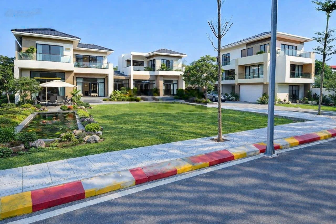 E chính chủ chuyển hướng làm ăn cần vốn đầu tư nên bán gấp mảnh đất nghỉ dưỡng 268m2 tại Phú Cát