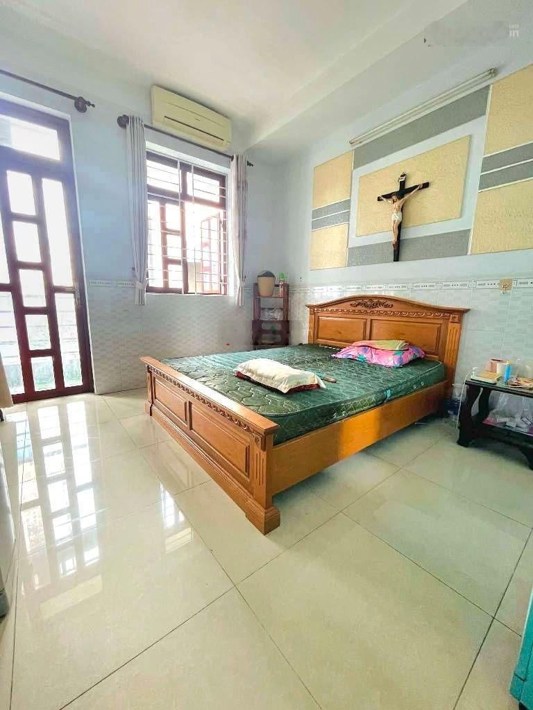 Chủ gấp bán nhà 5 tầng sát mt nguyễn thị nhỏ 7.7 tỷ tân bình