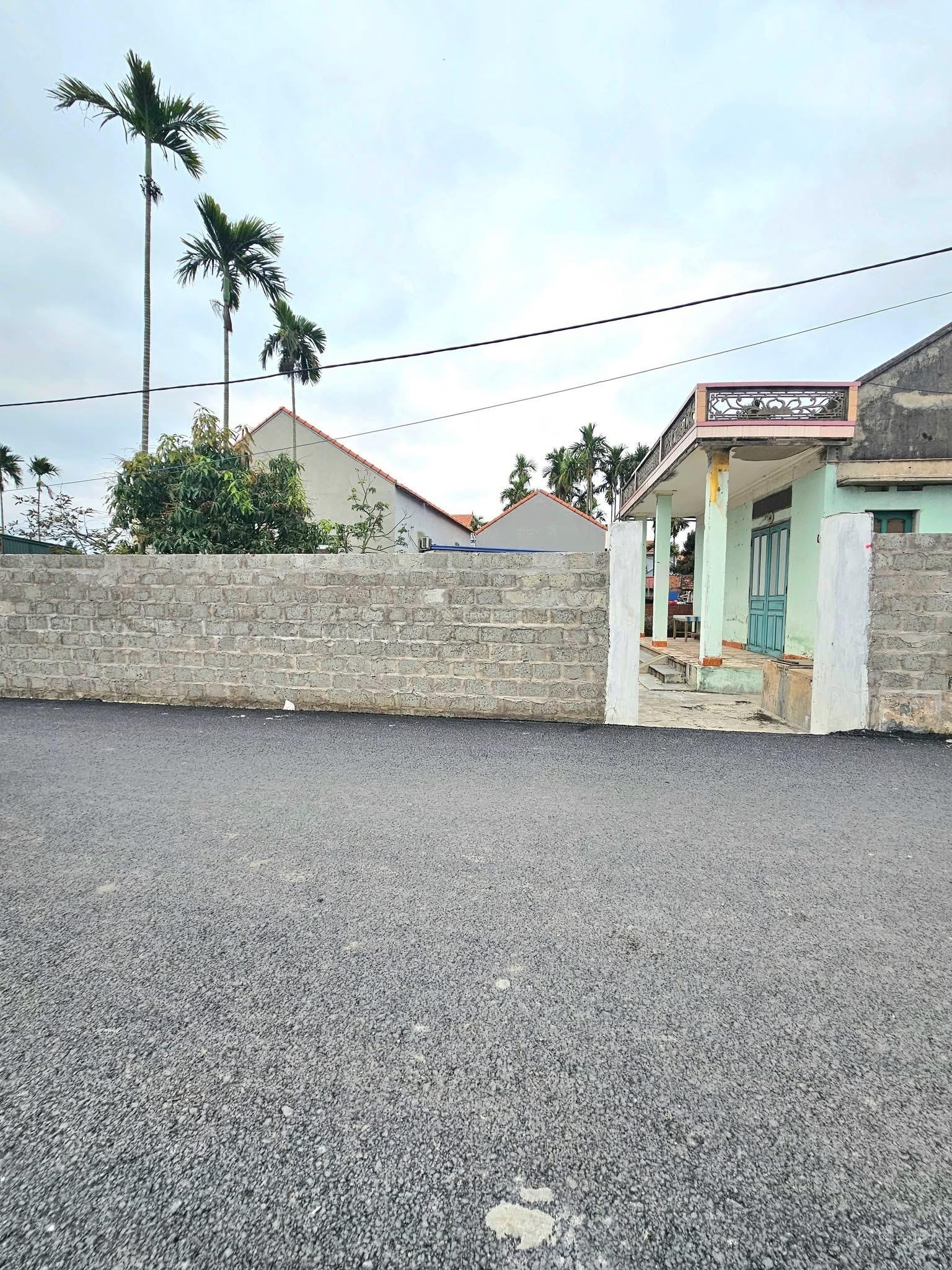 Bán đất Lập Lễ, Thủy Nguyên. Đường nhựa 6m, cách chợ 300m, 1 tỷ 650. Siêu hiếm.
