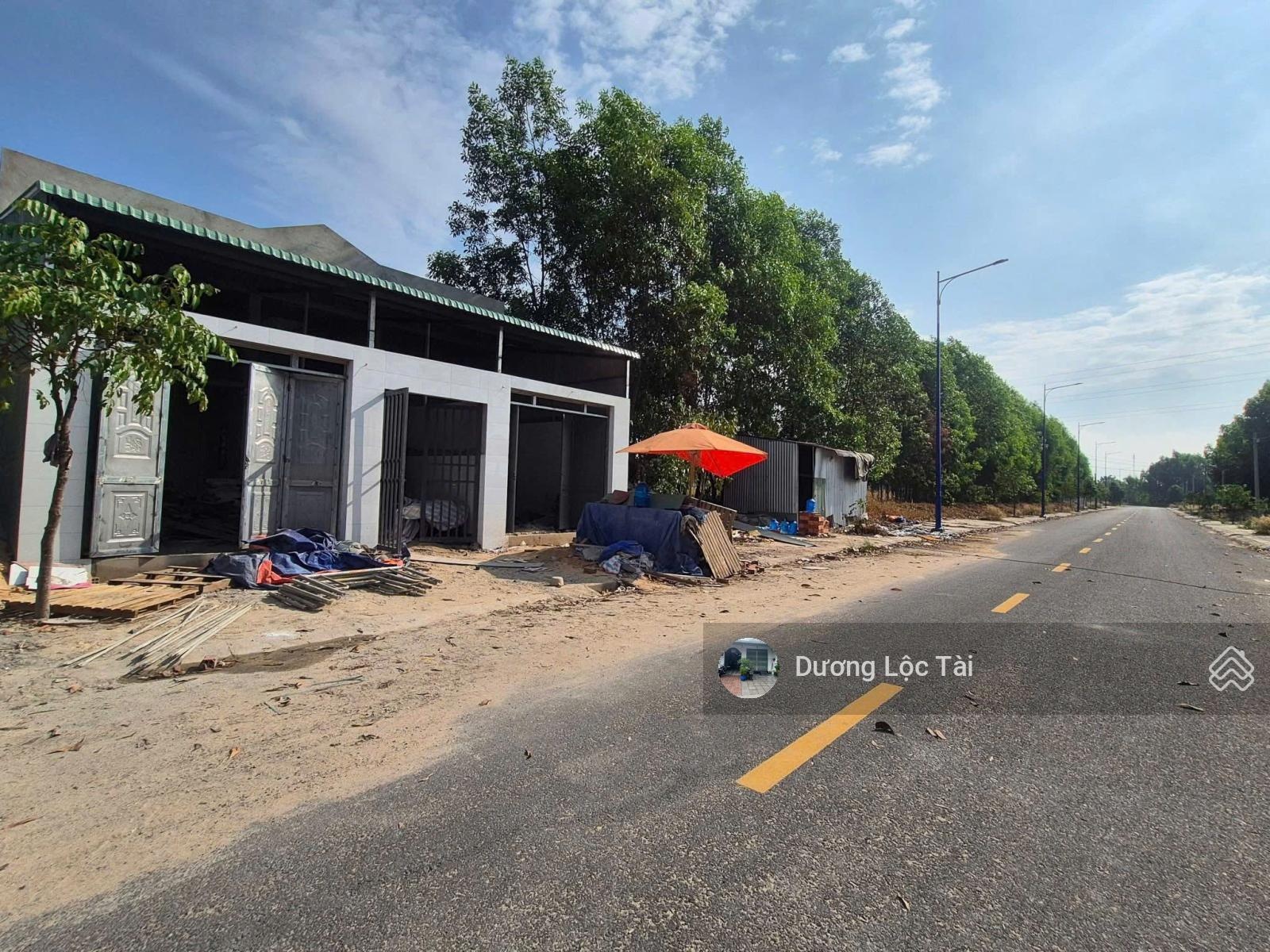 Dãy trọ đang xây sẵn đã có khách cọc 1tr8/phòng có gác, trong becamex 4660ha, 300m2, dòng tiền 20tr