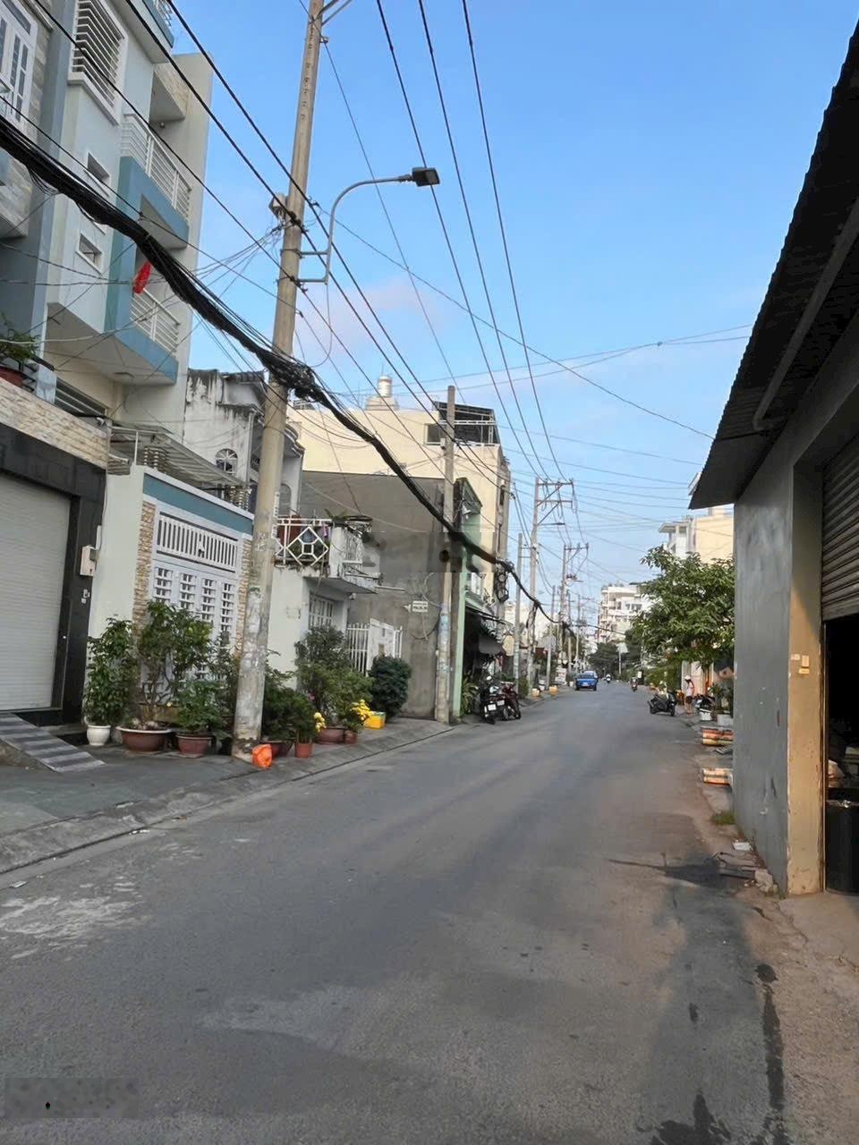 Bán nhà hẻm 23 đường Nguyễn hữu tiến, P. Tây thạnh, Q. Tân phú :