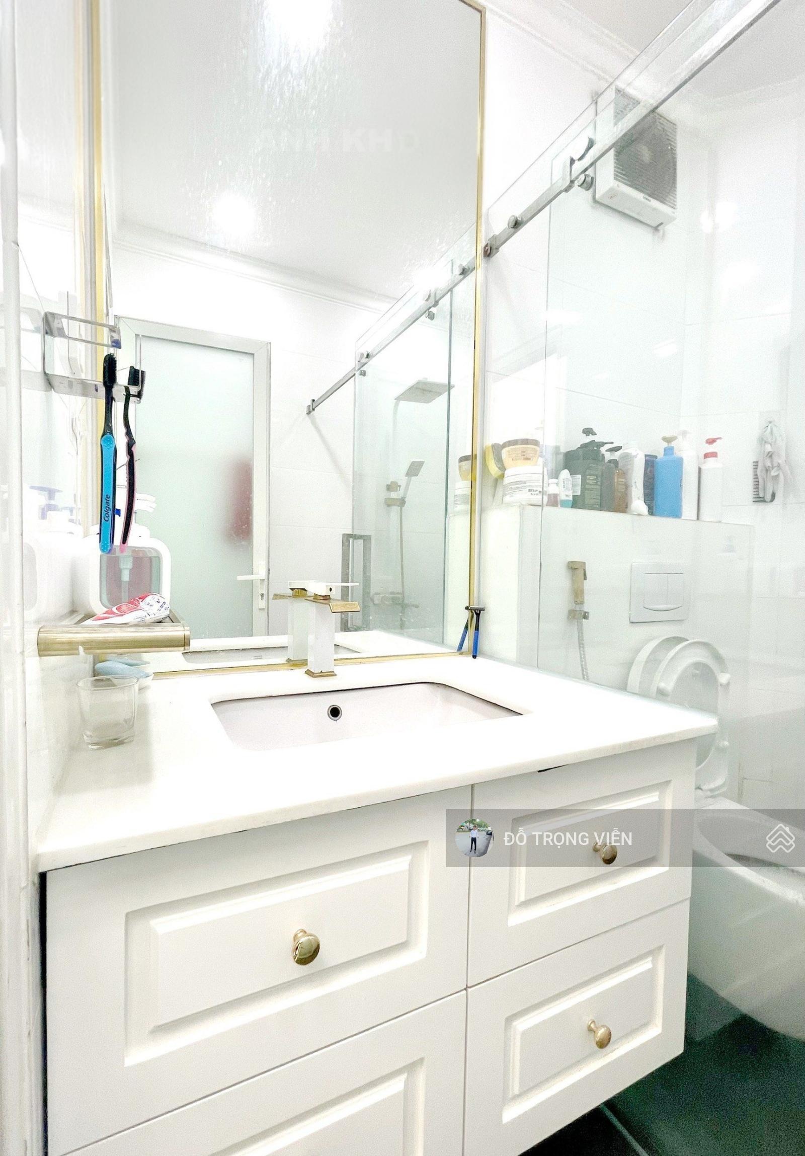 Nhà thiết kế Tân cổ điển, Mặt tiền đường số nhánh Đỗ Xuân Hợp - P. Phước Bình