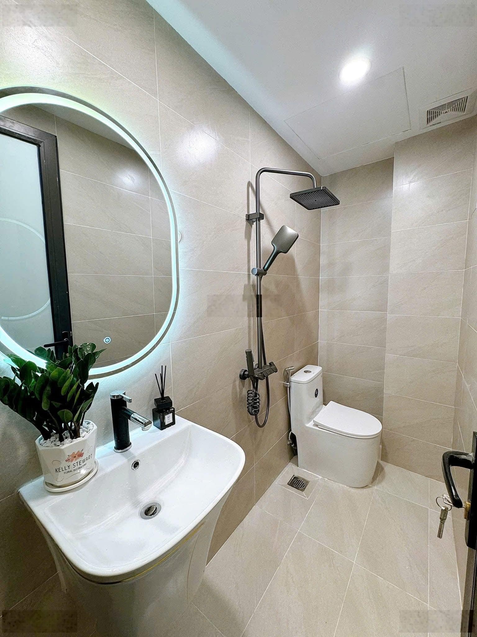 Rẻ ! Cự Lộc, 38m2, 4 tầng full nội thất, chỉ hơn 8 tỷ có thương lượng, vip Thanh Xuân