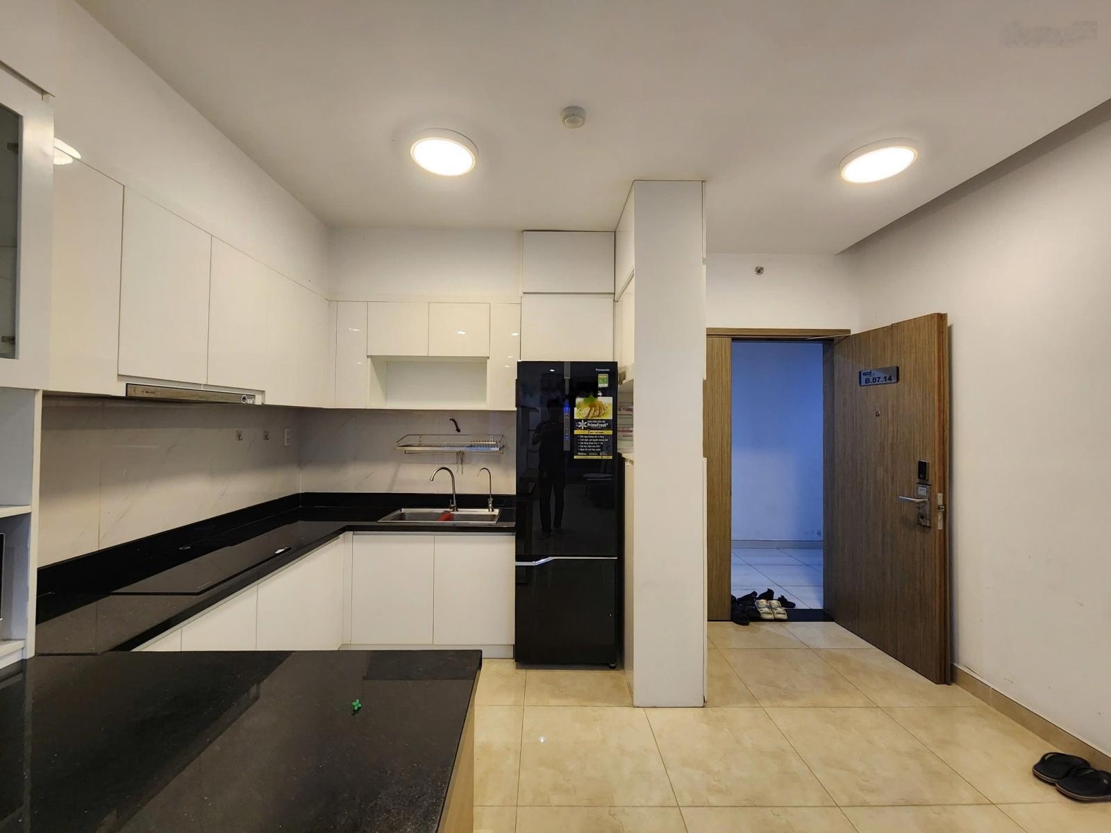 Cho thuê 2PN 2WC Opal Riverside 14tr, tầng trung view sông Landmark
