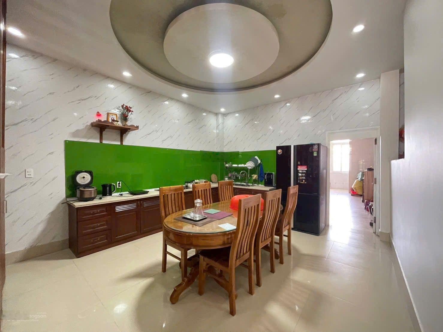 Bán căn nhà 110m- SRXD-mặt tiền Đường Hồ Xuân Hương- P9-Đà Lạt gần chợ Chi Lăng, Kdl Hồ Than Thở...