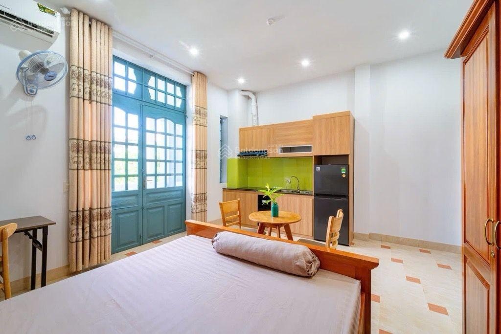 Bán nhà 4T, 6PN, 100m2, MT Phạm Phú Tiết, Hải Châu, ĐN, có dòng tiền 350tr/năm, ngay trung tâm.