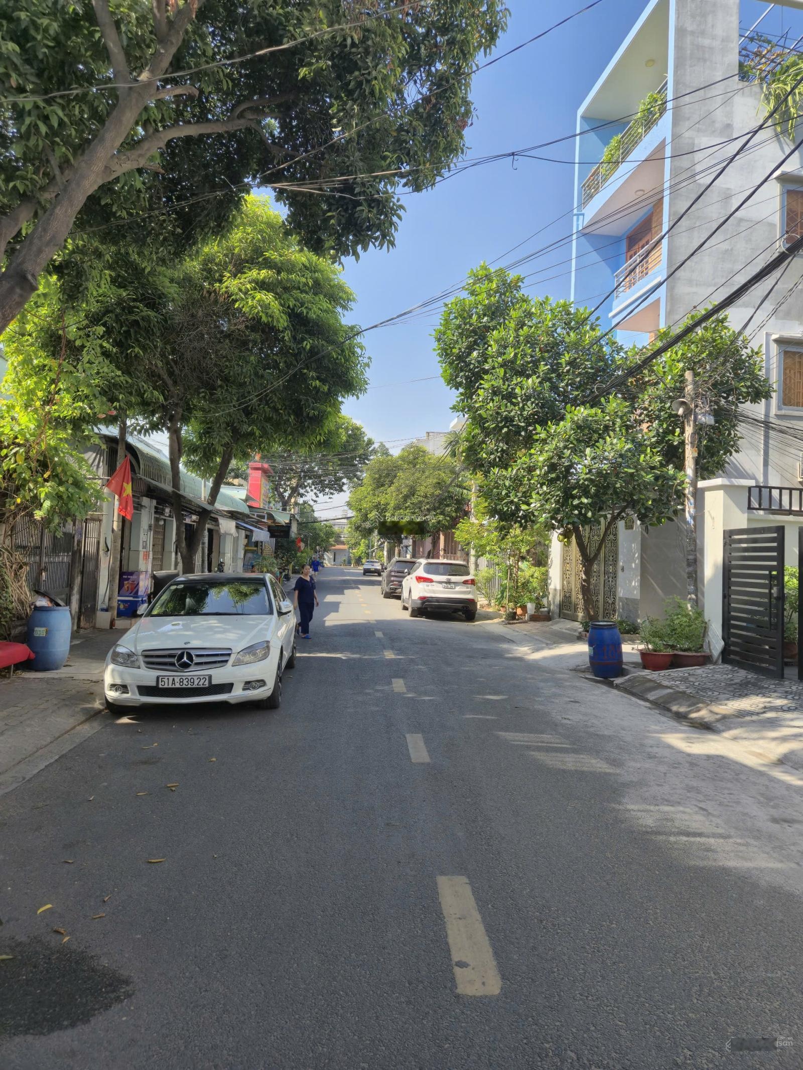 Bán nhà mặt tiền đường 185 Phước Long B, Quận 9 5x28m giá 11,5 tỷ có thương lượng