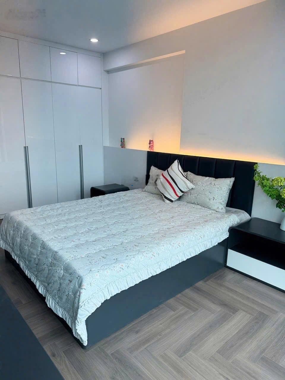 Cần bán 60m2 căn 02pn và 02vs full nội thất CC Green Star, thành phố giao lưu, Phạm Văn Đồng