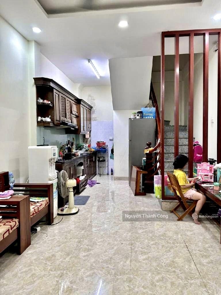 Bán nhà Thanh Bình, Hà Đông_80m ra mặt phố_DT 33m, 5 tầng 3 ngủ_Chỉ 7,4 tỷ TL tốt