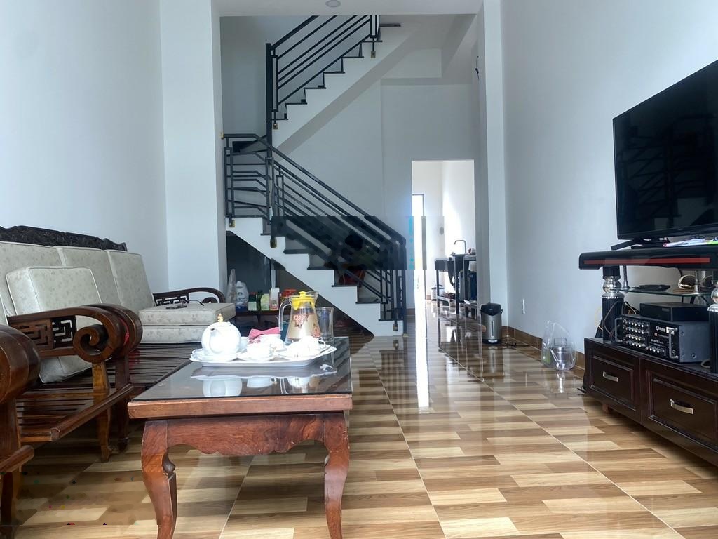 Bán nhà 60m2 liền kề Đình Phong Phú 4 tầng BTCT tiện cho thuê chỉ 7.5 Tỷ