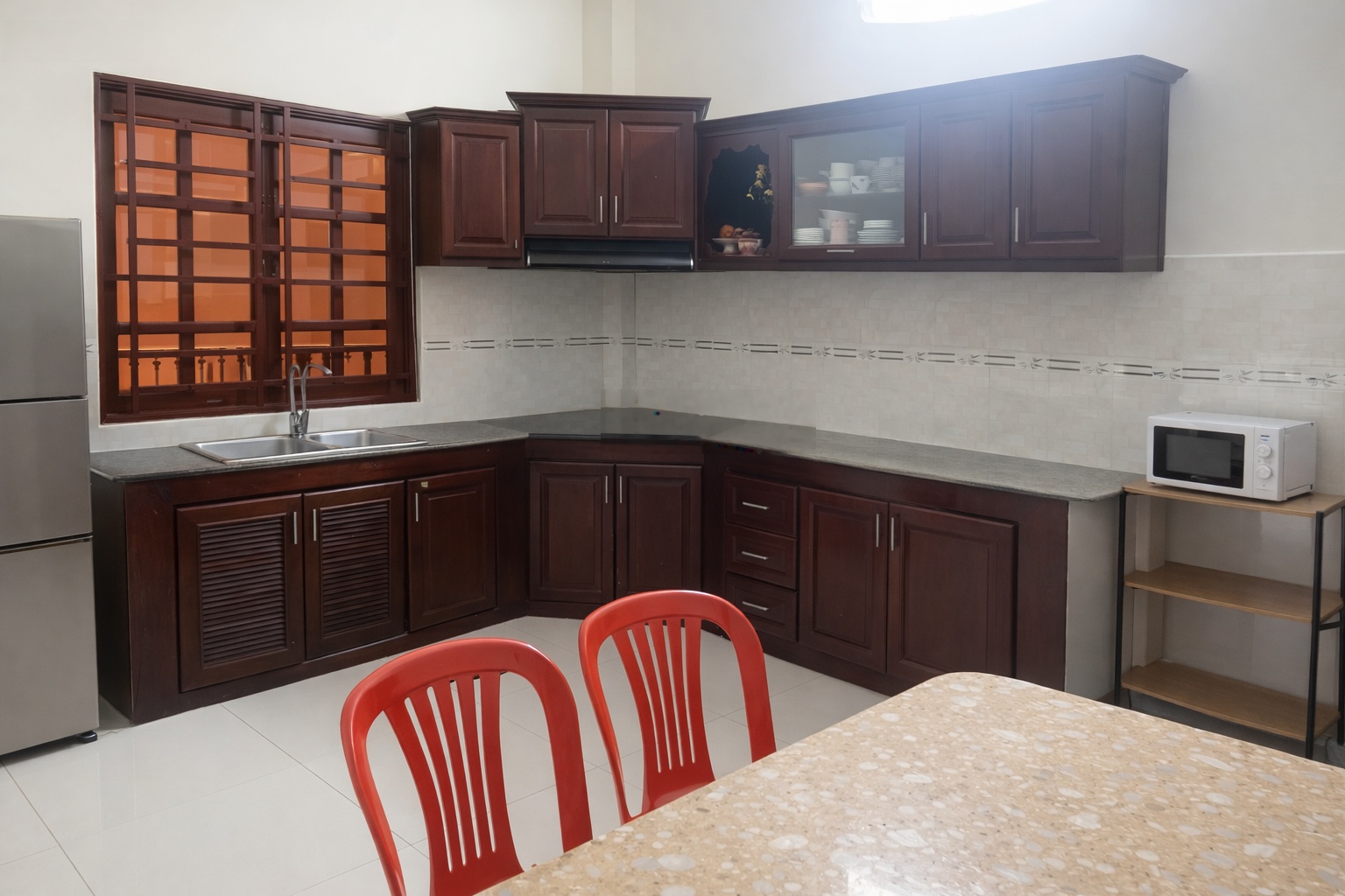 Bán Nhà 3 TẦNG Ngay Tô Ngọc Vân Ngang LỚN 5M - 70M2 - Gần Phạm Văn Đồng, Chợ Thủ Đức