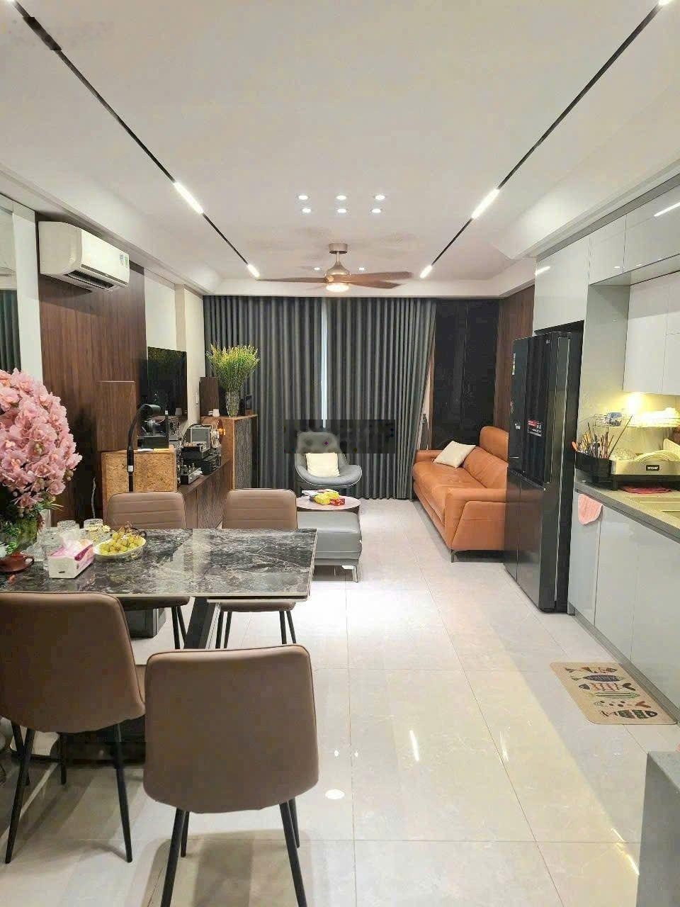 Nhà sang giá xịn chốt liền tay. Chính chủ bán gấp nhà phố, Hồngtiến - Bồ Đề - 48.5m2 - 15 tỷ