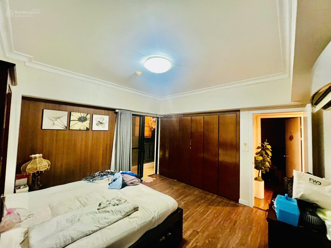 Cần cho thuê căn lớn 120m2, 03pn, 02wc, căn góc có nội thất căn bản, giá 20 triệu/tháng. 0912215039