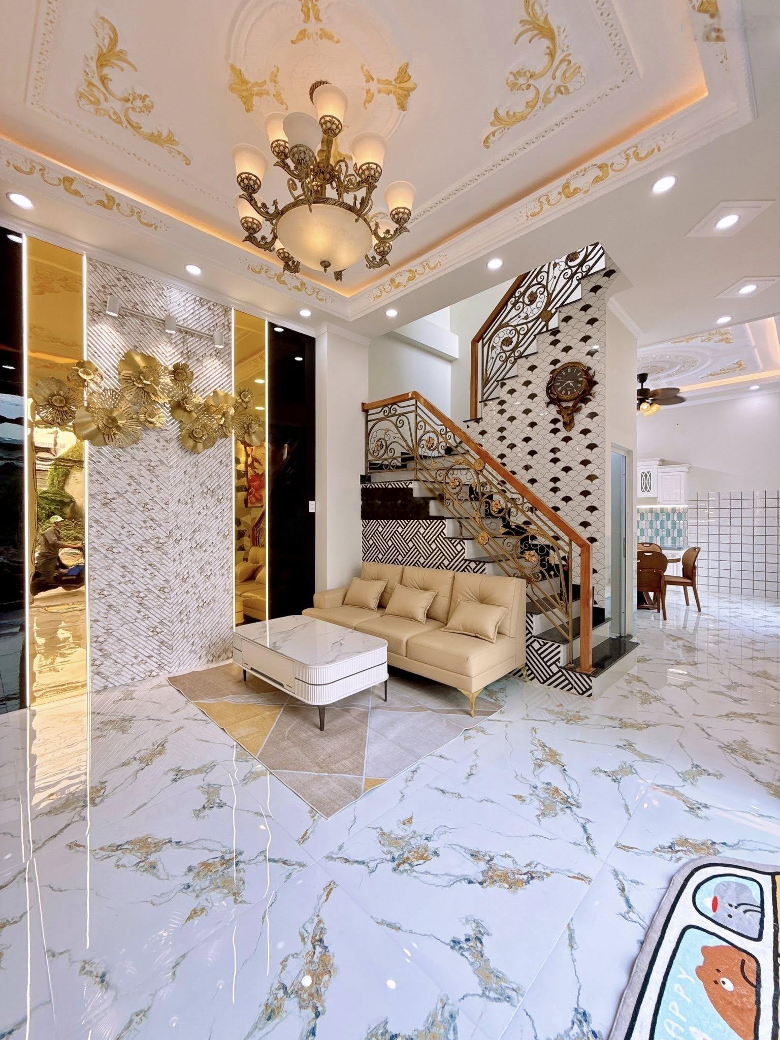 Bán nhà 3 tầng full nội thất hẻm 3-4 nguyễn văn cừ