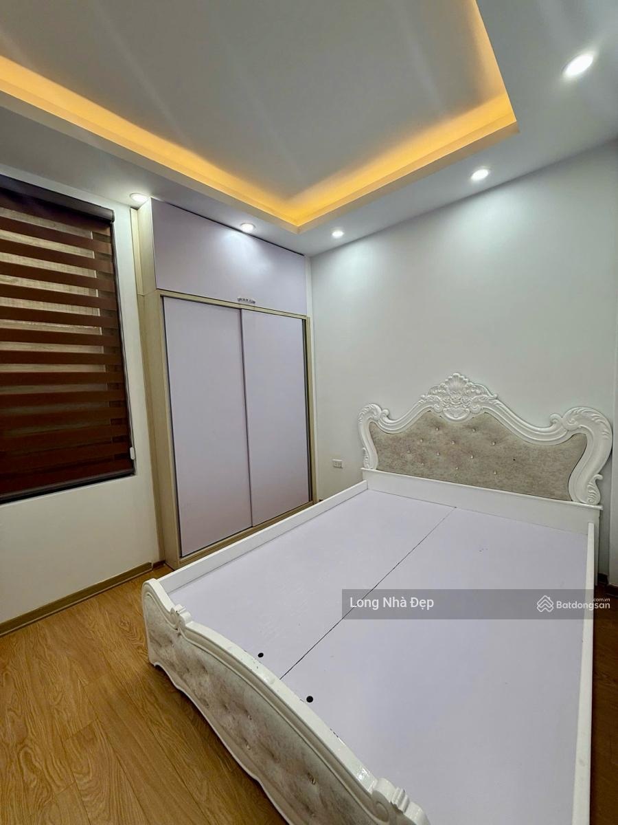 Cực hot ! Nhà Pháo Đài Láng, ngõ thoáng, bagac đỗ cửa, thông tứ tung, full nội thất 42m2 x 5T