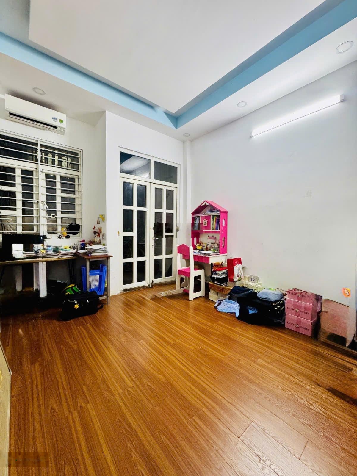 Nhà tô hiệu 68m2 (4x17) 2 tầng 2pn - hẻm 4m gần luỹ bán bích, hoà bình (q11) - 7 tỷ 1 tl