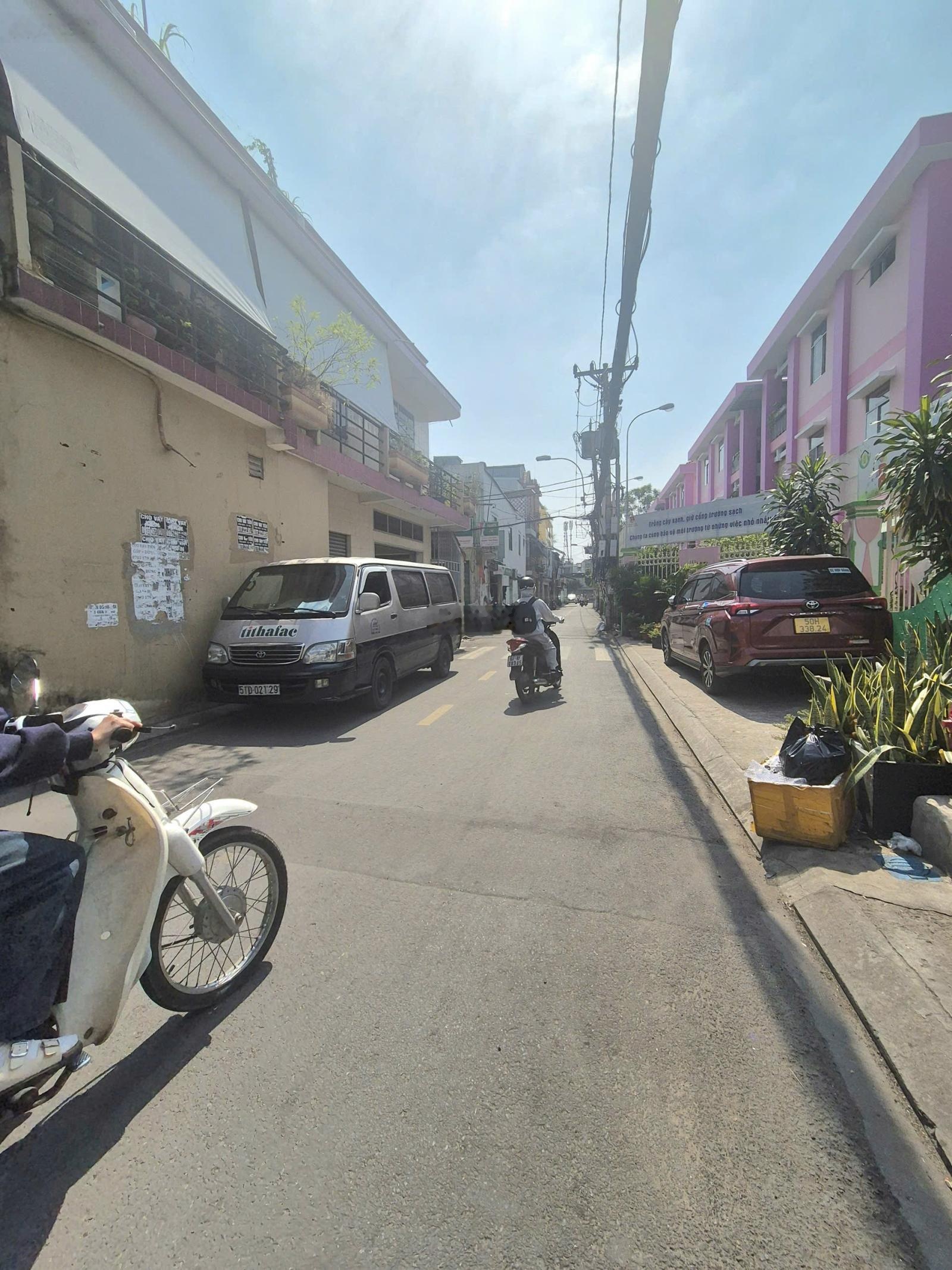 Bán nhà MT Lê Cảnh Tuân, P.P.T.Hòa, Q.TP 6,5tỷ