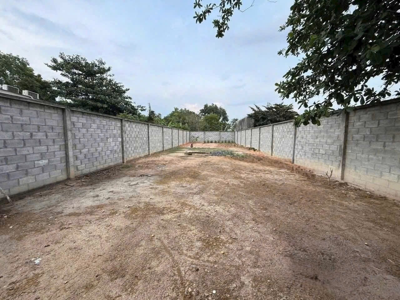 Hàng ngộp- cặp đất 370m (10x37) full thổ cư sát làng đại học giảm sốc 2 tỷ còn 9ty p đông hoà hcm